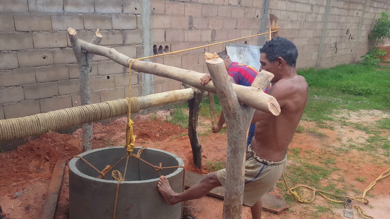 como bajar a un pozo de agua