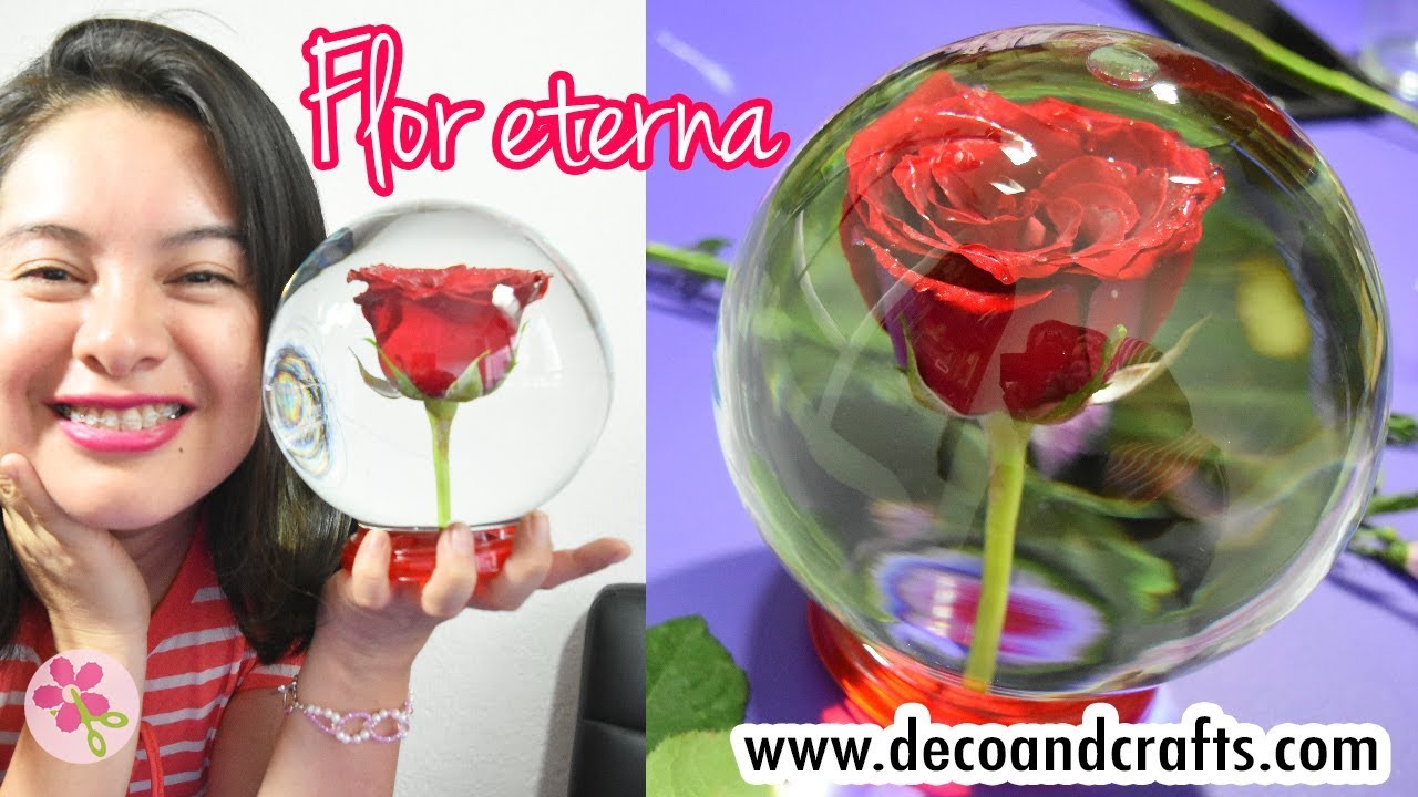 flores en esfera con agua