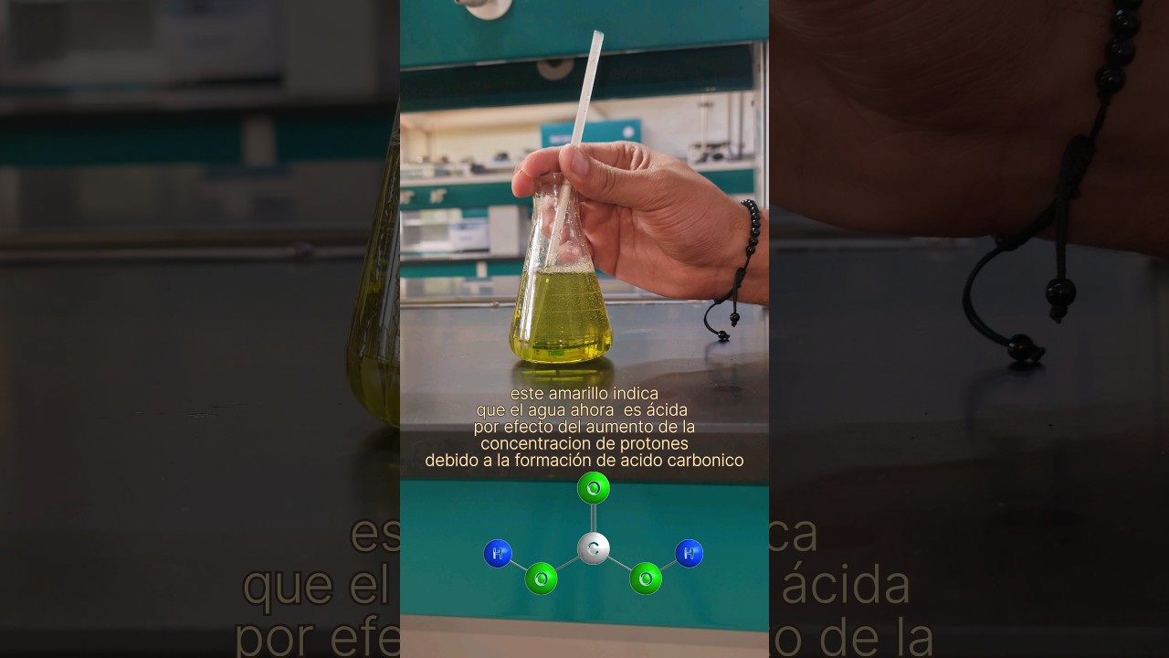 agua destilada es acido o base