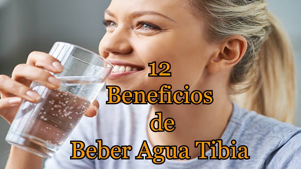 beneficios de tomar agua tibia