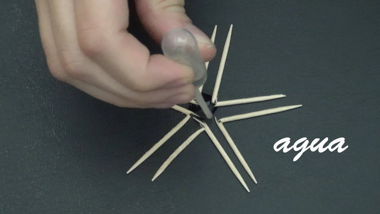 experimentos con palillos y agua