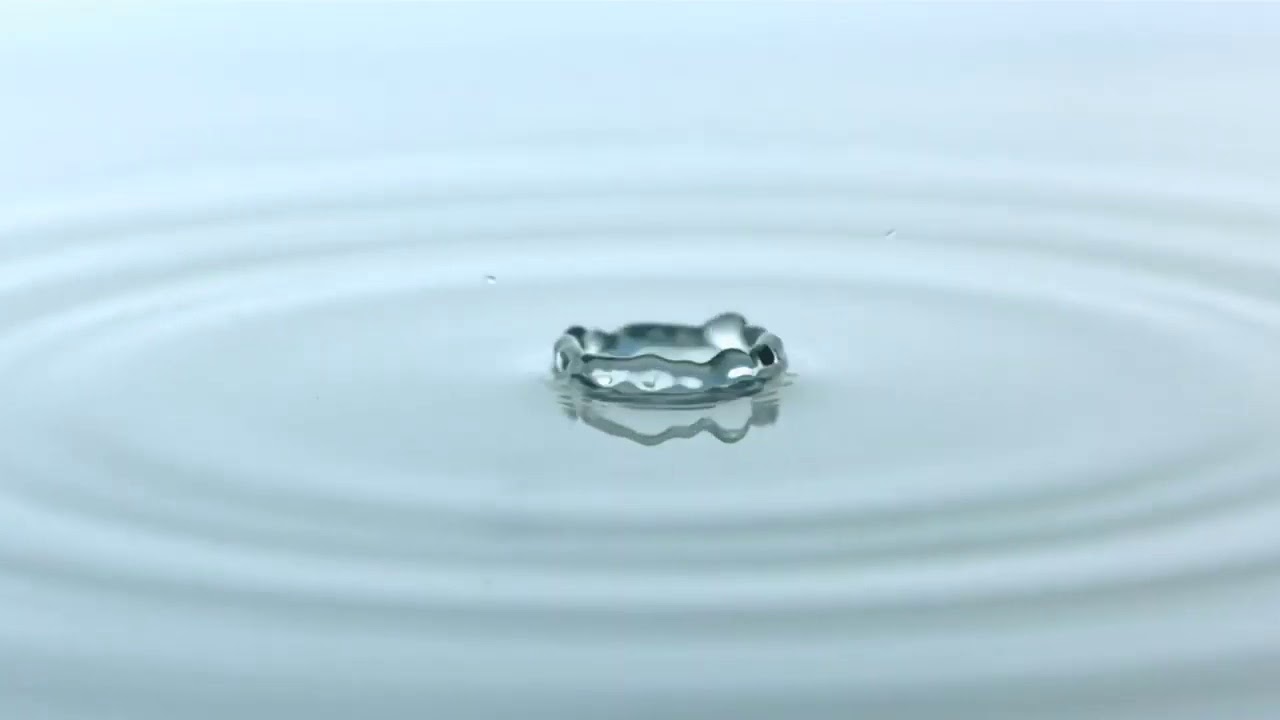 gota de agua en camara lenta