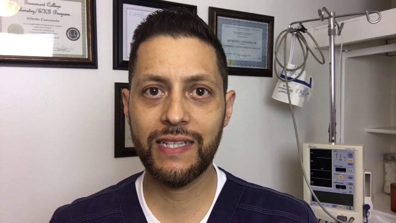 que pasa si tomo agua destilada