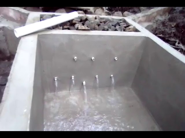 deposito de agua manantial sinonimo